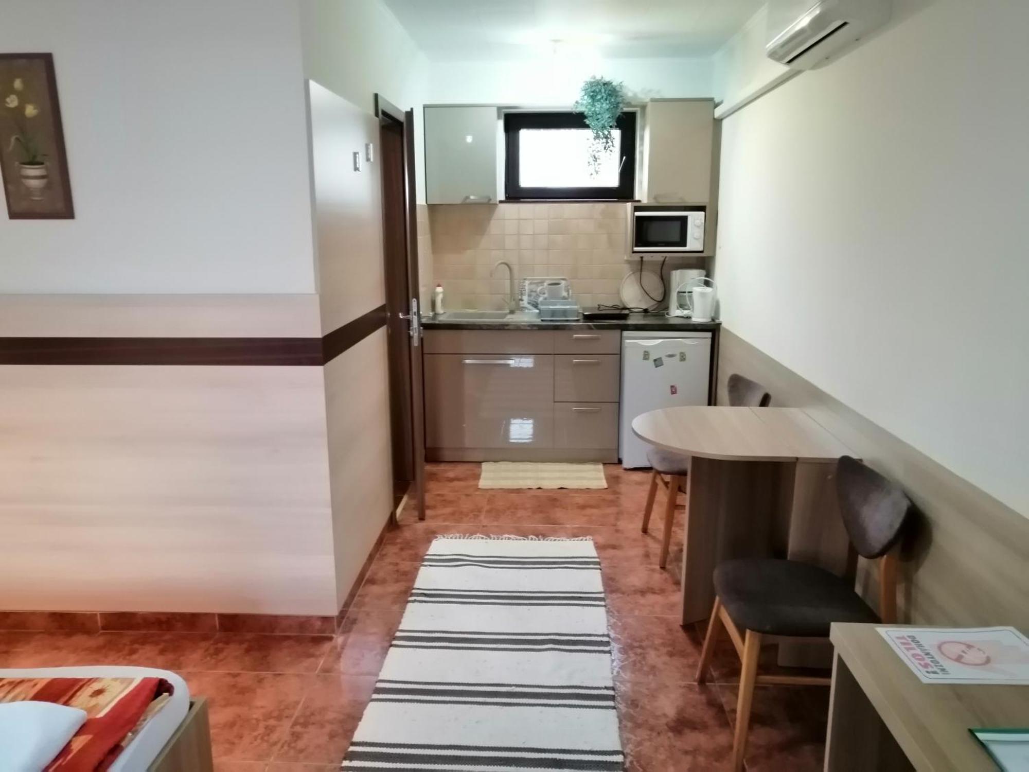 Csipkehaz Apartman Cserkeszőlő Eksteriør bilde