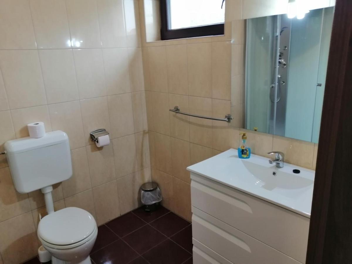 Csipkehaz Apartman Cserkeszőlő Eksteriør bilde